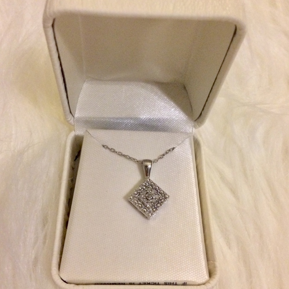 Sterling silver Diamond Necklace 💎